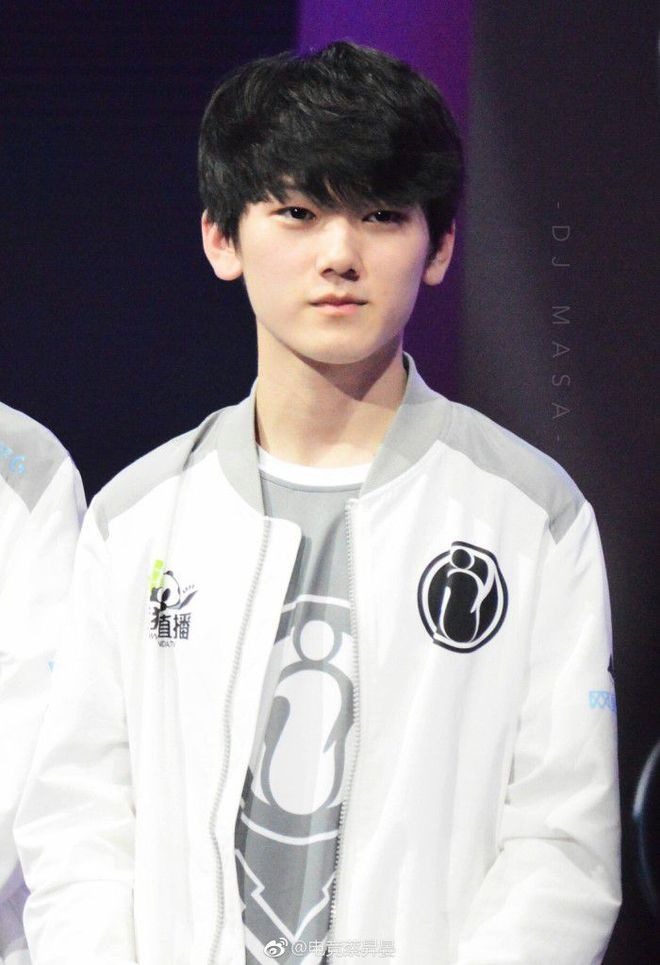 【战报】2021KPL春季赛常规赛第一轮W4D5，北京WB 3-1 重庆QGhappy