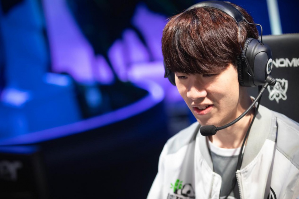 B8 , NiP, 和 Fnatic 晋级 StarLadder 布达佩斯 Major 2025 第二阶段